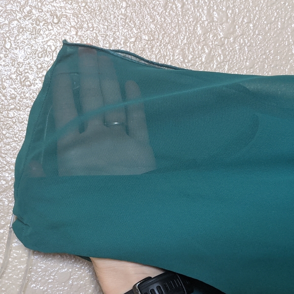Emerald Green Flutter Sleeve Semi-Formal Dress - Picture 4 of 7